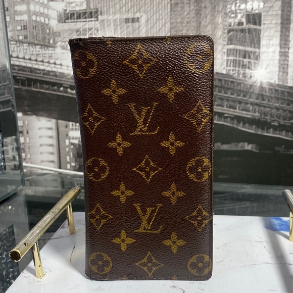 Authentic Louis Vuitton Monogram Brazza unisex Wallet - Picture 2 of 16